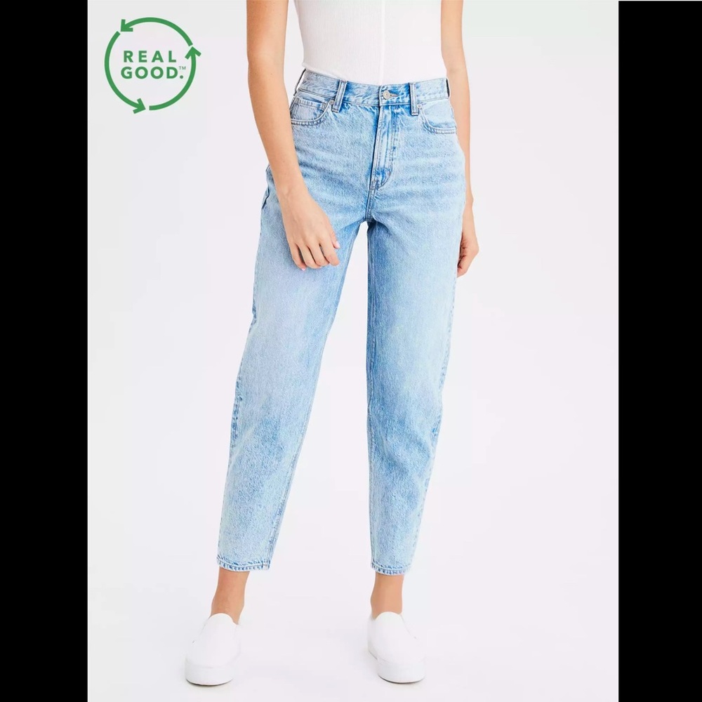 AE Relaxed Mom Jean